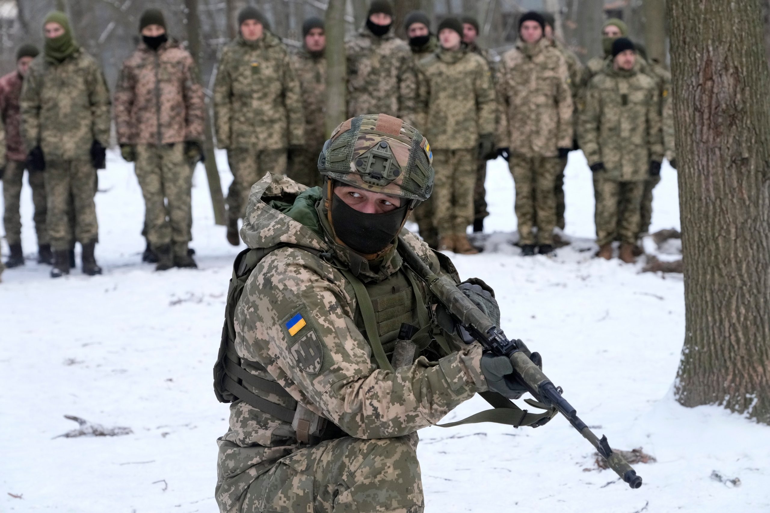 NATO bolsters support for Ukraine, as Russia threatens invasion