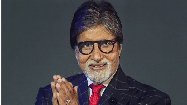 Amitabh Bachchan marks 52 years in Bollywood