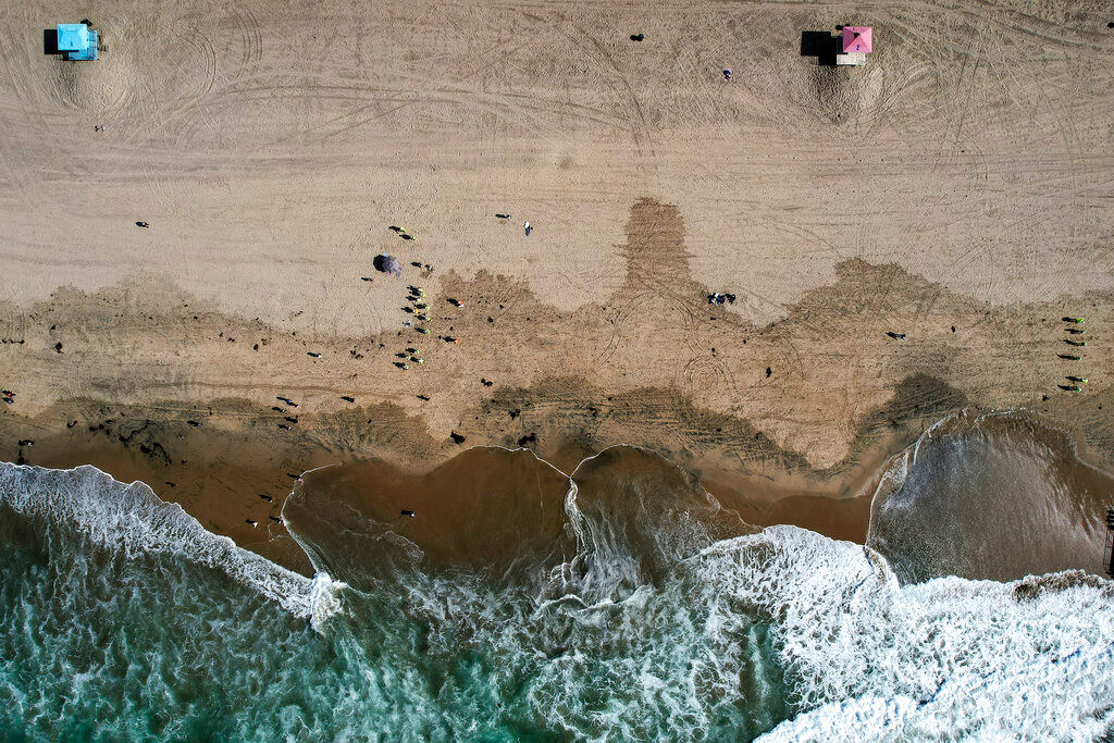 Mysterious oil sheen near California coast puzzles US authorities