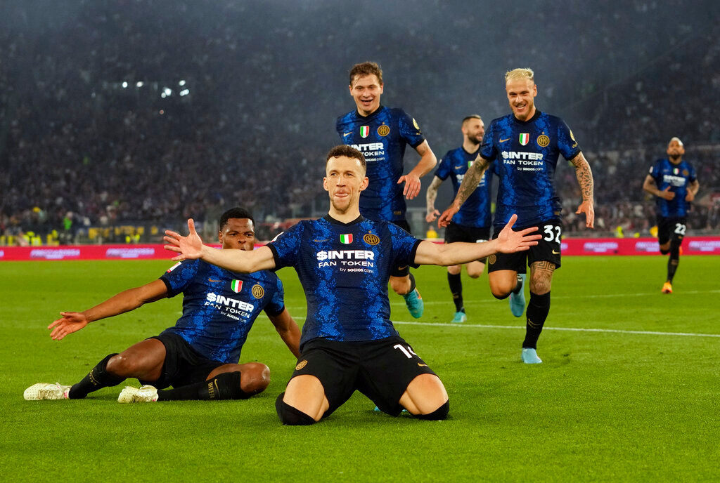 Coppa Italia: Inter beat Juventus 4-2 in final to keep double hopes alive