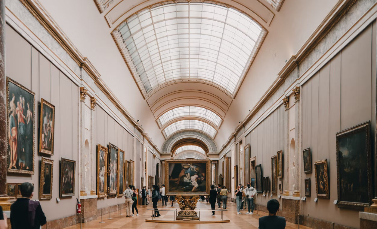 Amazon Quiz: This famous museum is located in which European country?