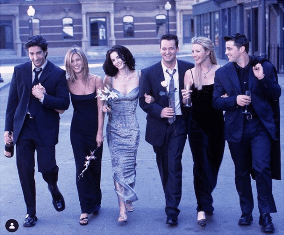 Watch | Actor Courteney Cox jams on Friends theme song on piano