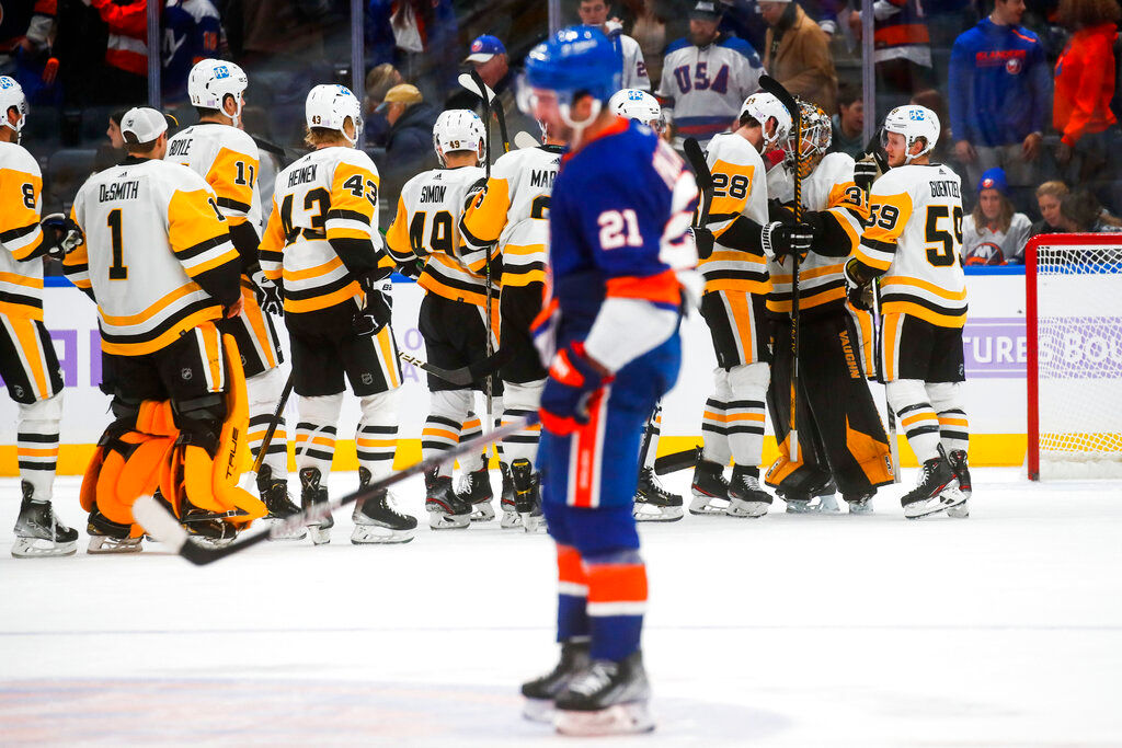 NHL: League postpones two New York Islanders games amid COVID outbreak