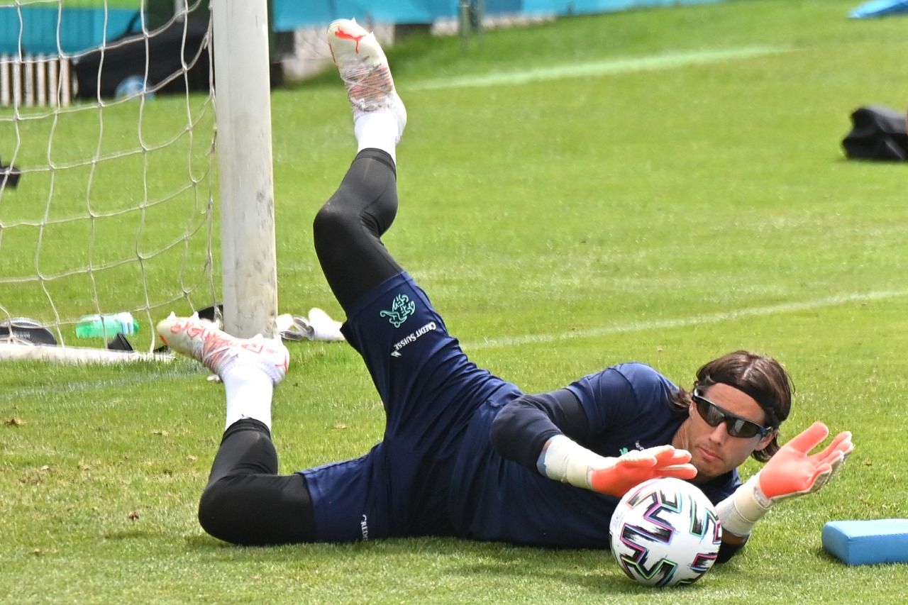 Euro 2020: Swiss keepers using bizarre glasses to train ahead of France clash