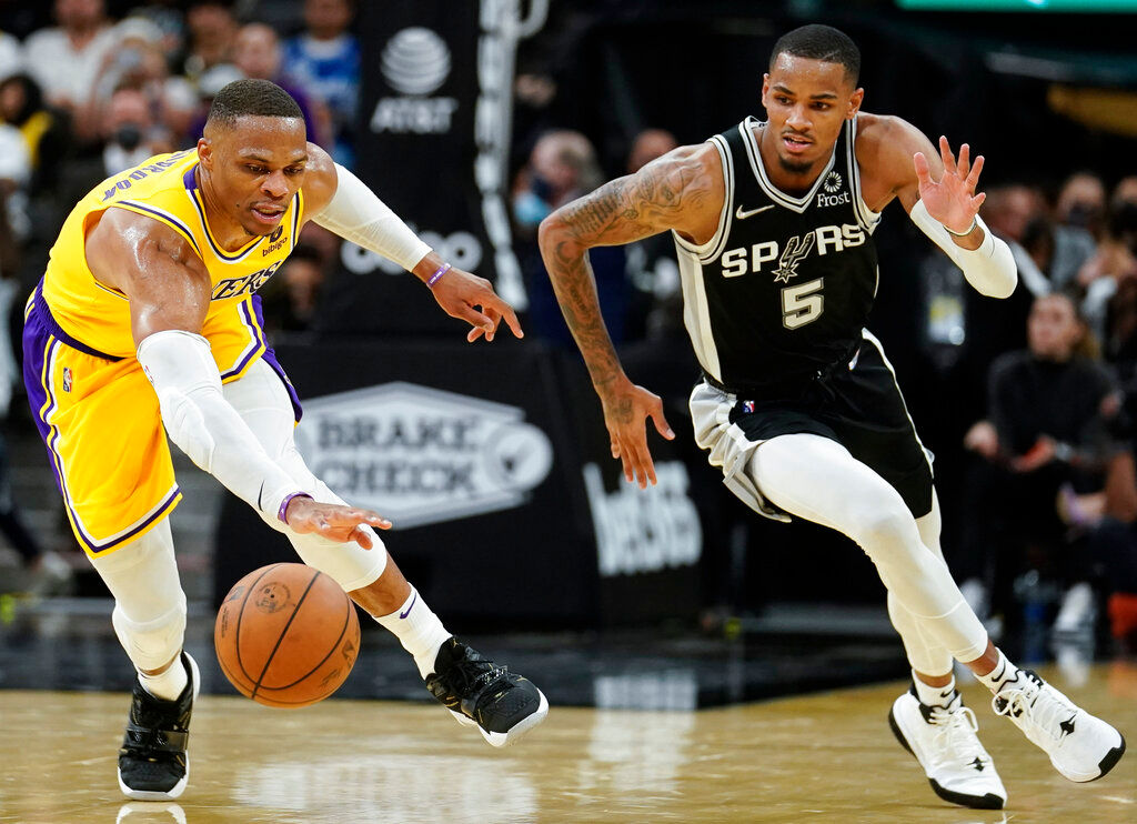 NBA: Russell Westbrook leads Los Angeles Lakers by 125-121 against San Antonio Spurs
