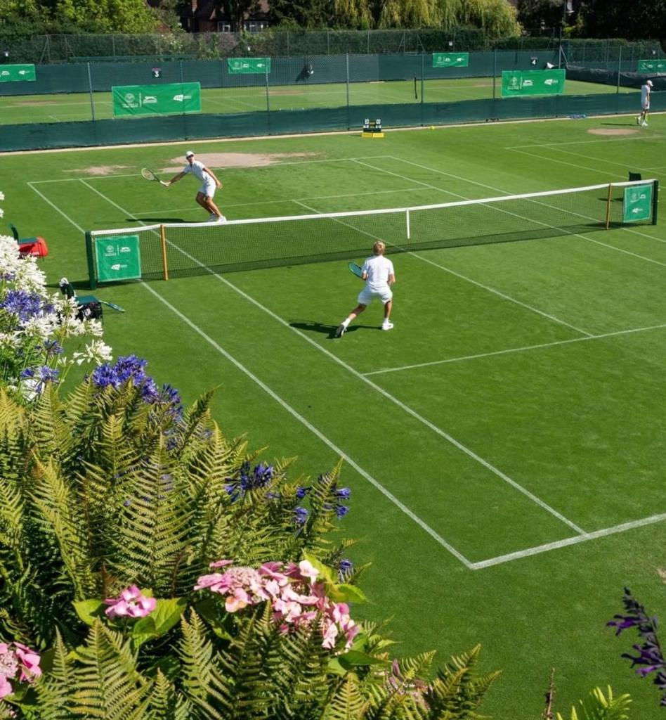 Wimbledon criticized for ban on Russian and Belarusian tennis players