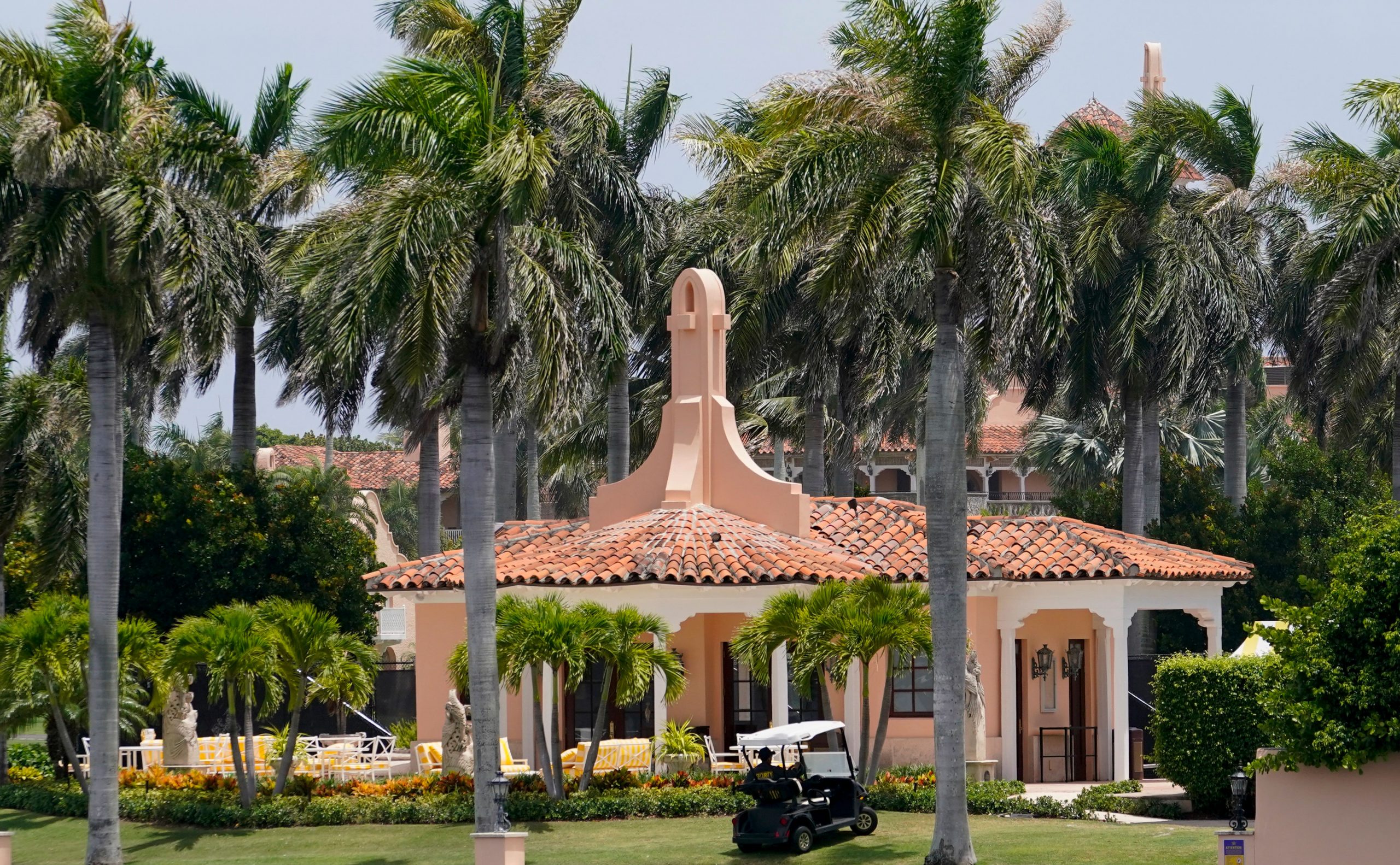 Mar-a-Lago search: How FBI gets warrant to search a home