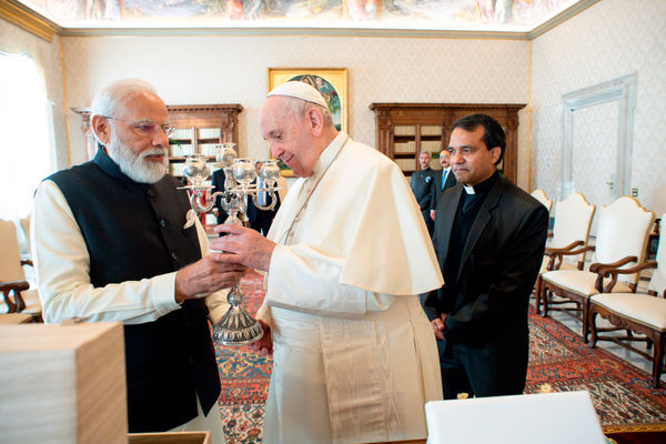 G20: Prime Minister Narendra Modi invites Pope Francis to visit India