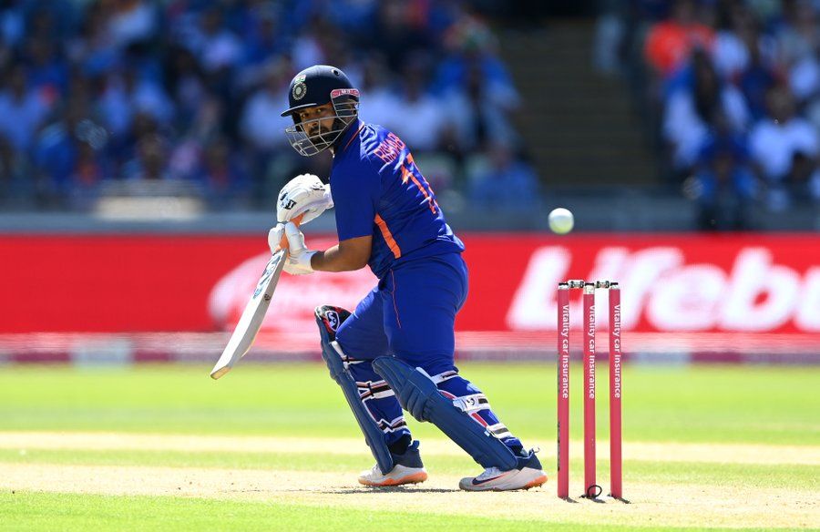 Hard, harder, gone: India top order falls to England debutant Richard Gleeson