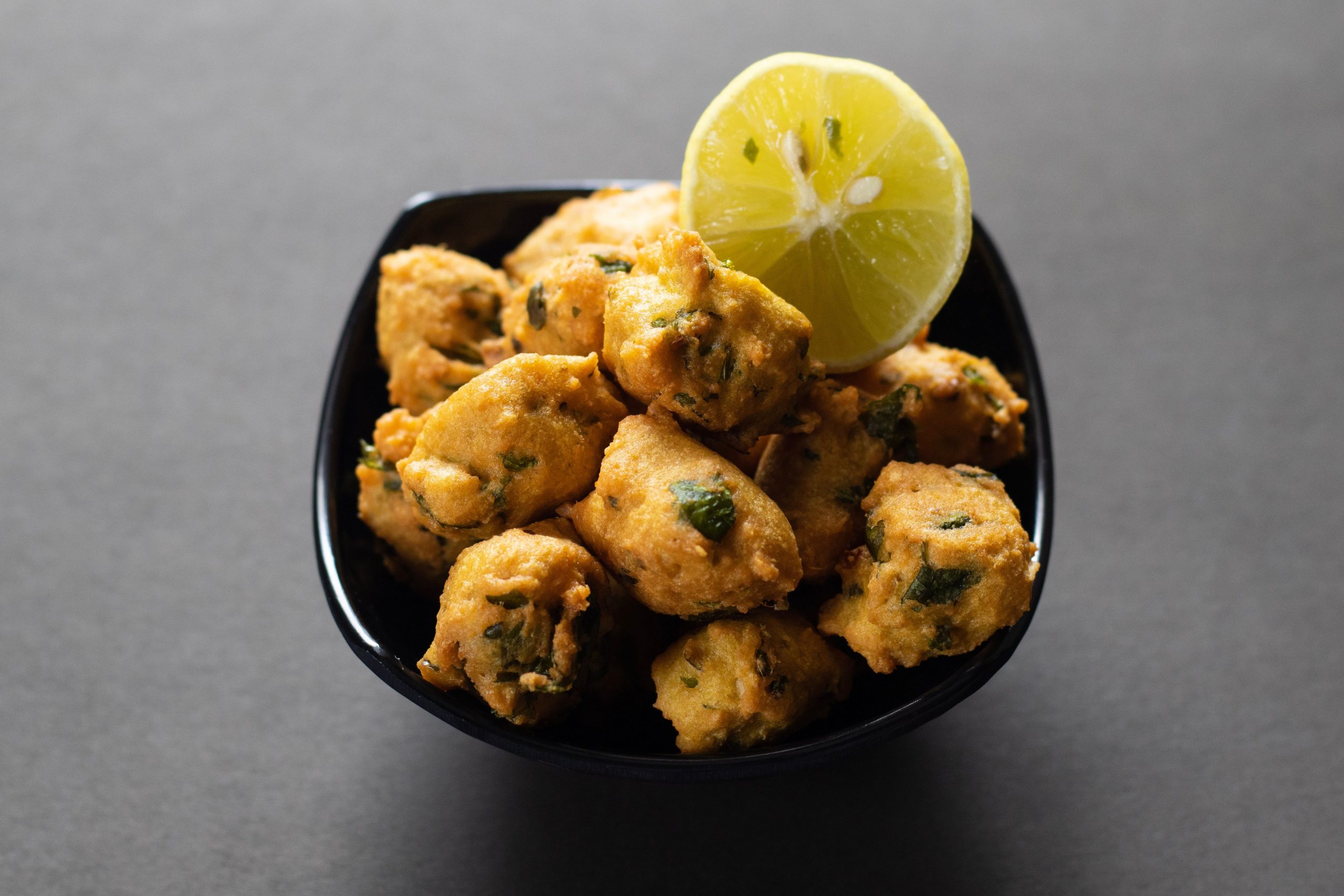 5 methi snacks to pair with a steaming hot beverage in winters