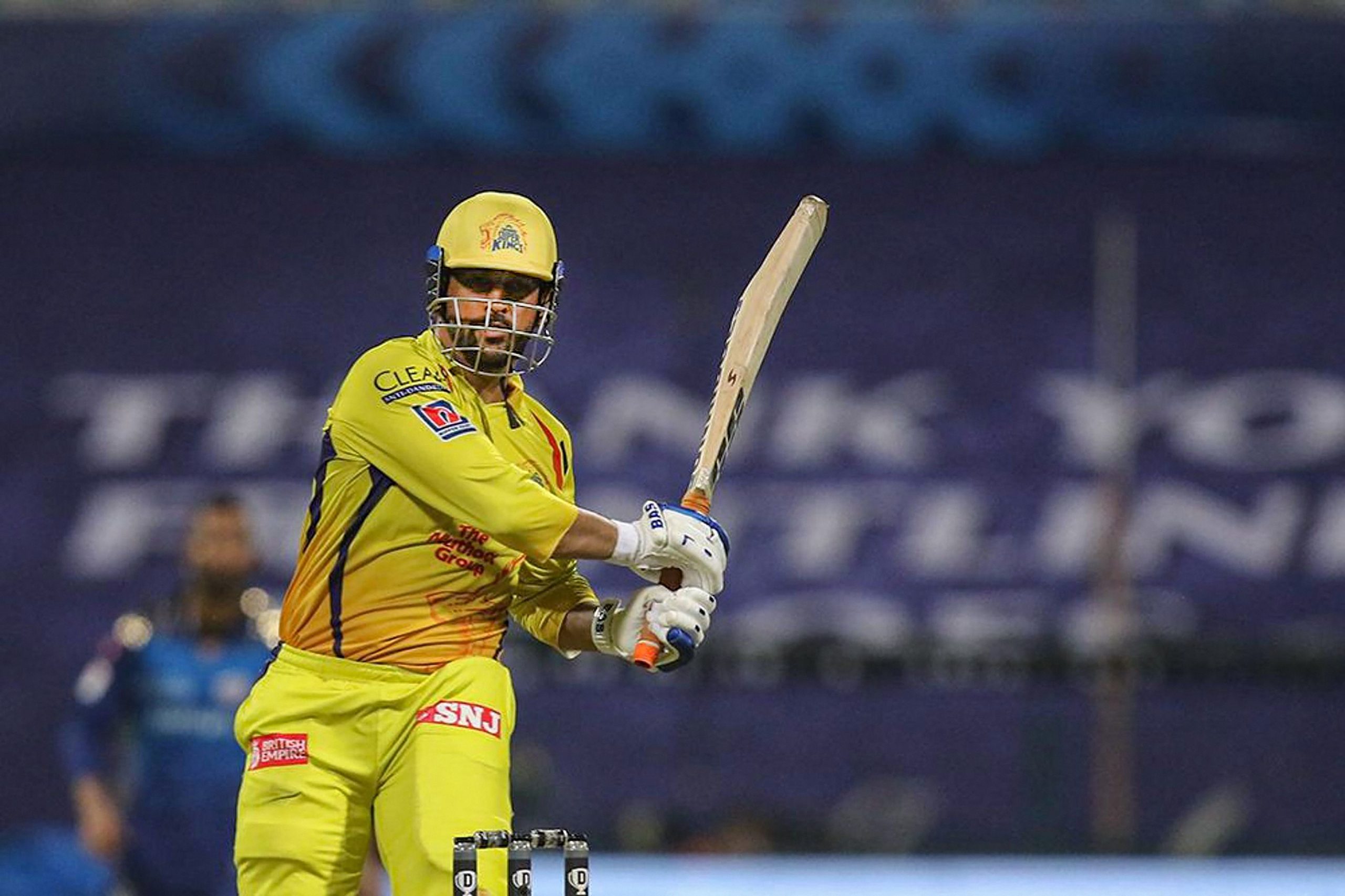 Fan turns lucky, pockets the ball that MS Dhoni hit out of the stadium against Rajasthan Royals
