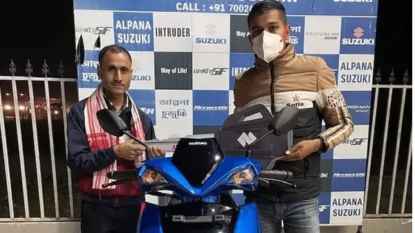 Assam labourer buys scooty worth Rs. 1.5 lakh with coins saved over 8 years
