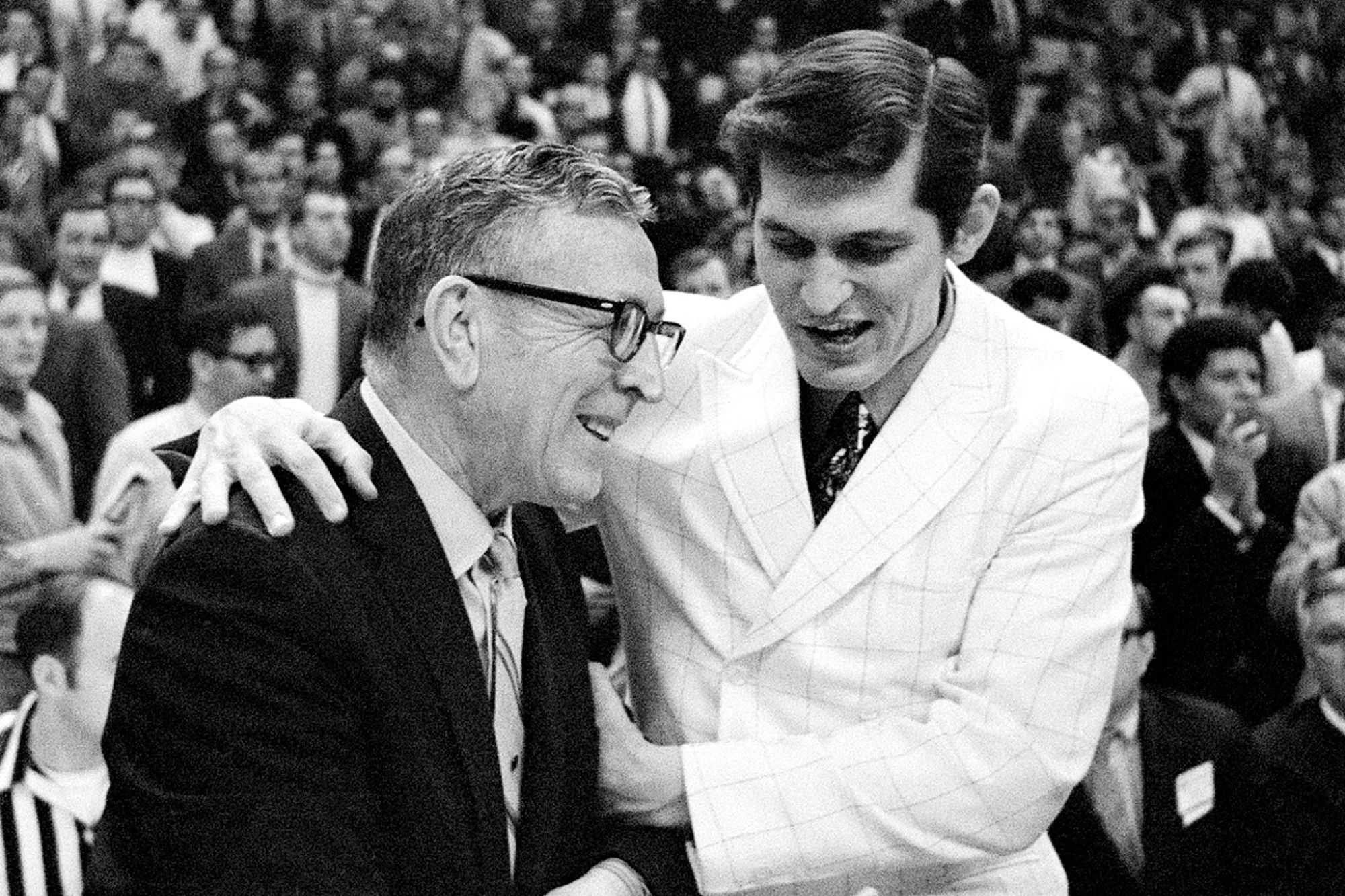 Joe Williams, coached Jacksonville to NCAA title game, dies at 88