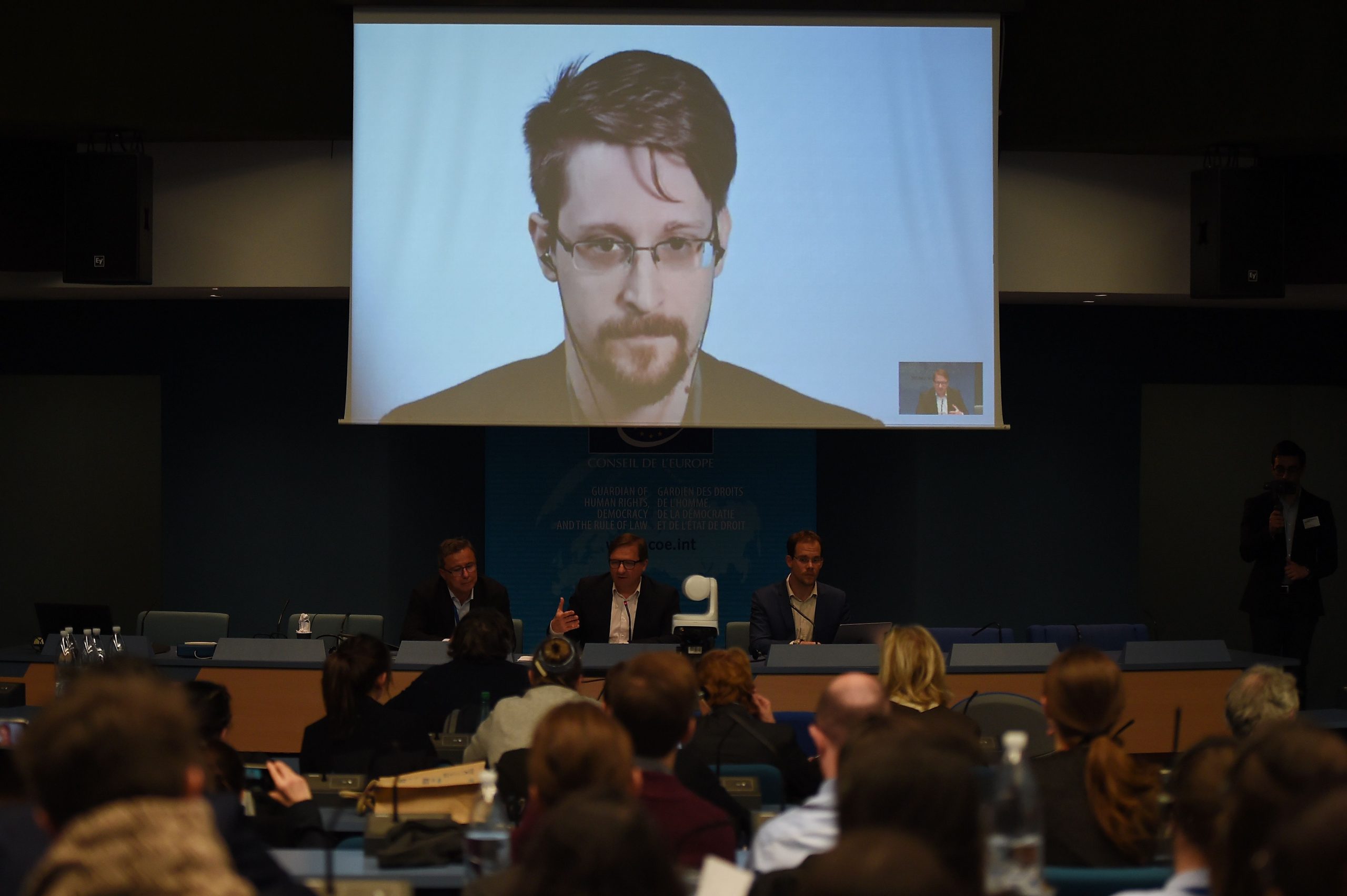 Vladimir Putin grants NSA whistleblower Edward Snowden Russian citizenship