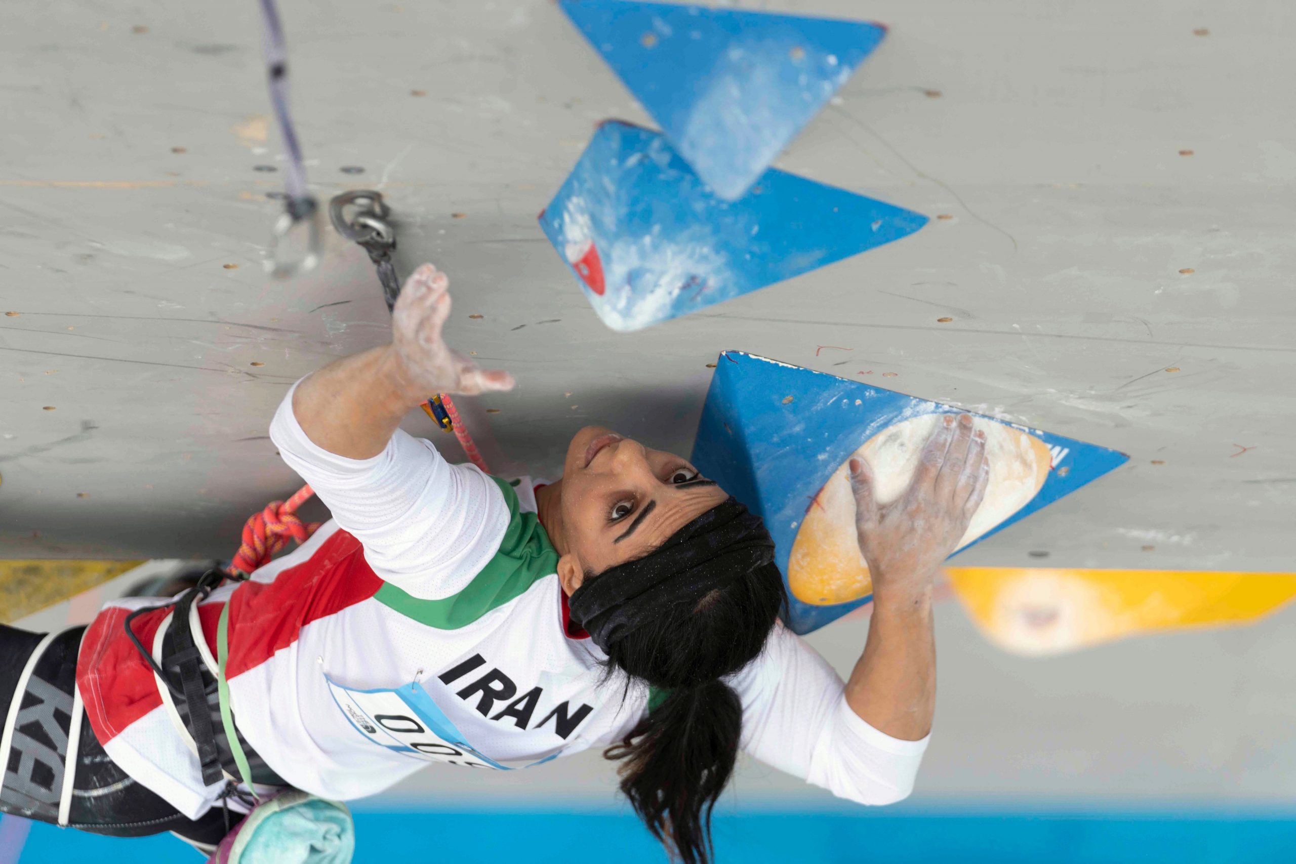 Who is Elnaz Rekabi, Iranian climber who did not wear a hijab at the IFSC climbing competition in Seoul?