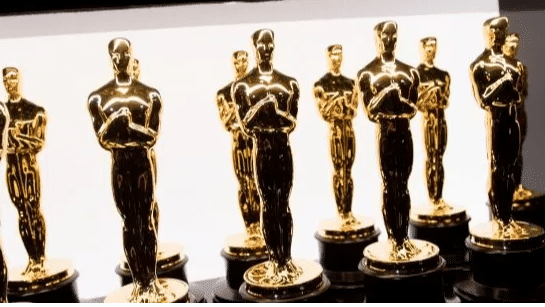 How much does the Oscar statue cost?