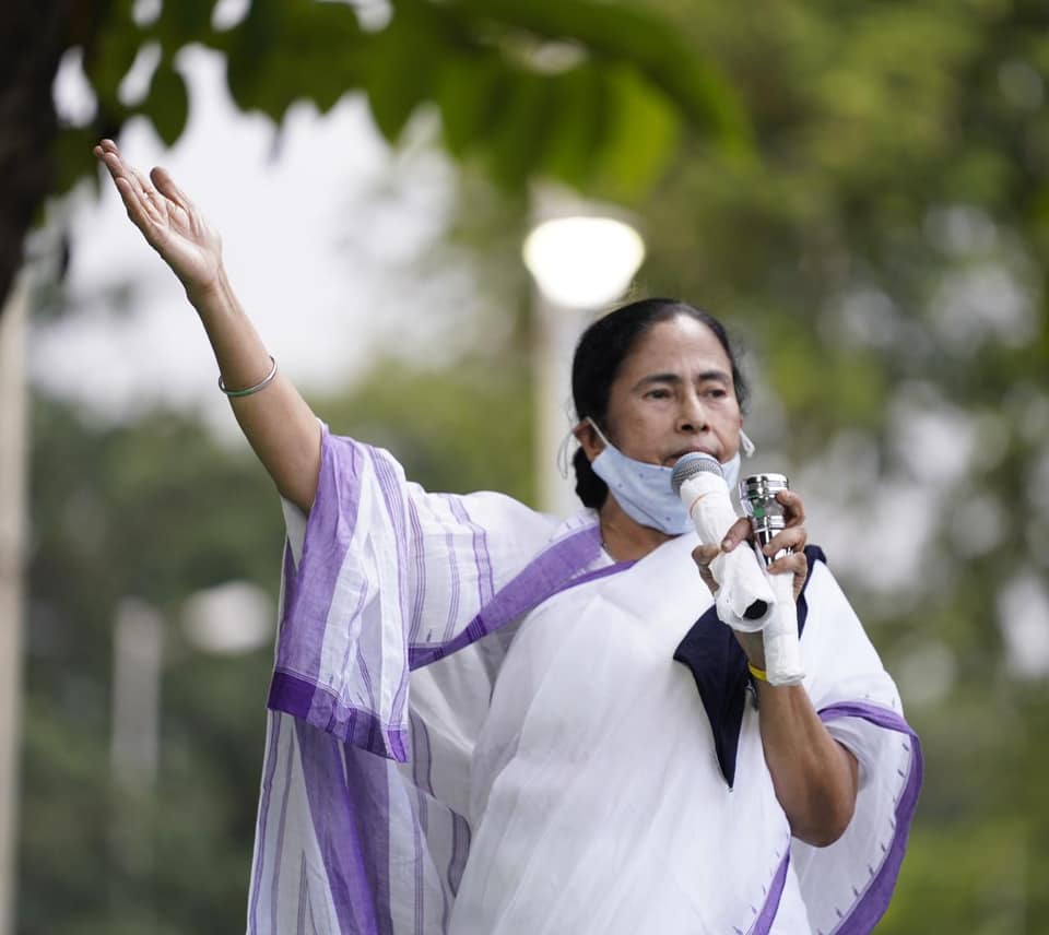 ‘Khela Hobe’ is official. Mamata Banerjee gifts a day to winning slogan