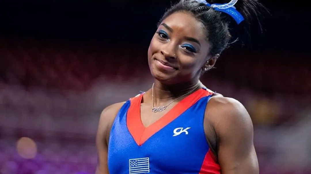 Gymnast Simone Biles, bored in Tokyo, decides to help fans. Read on