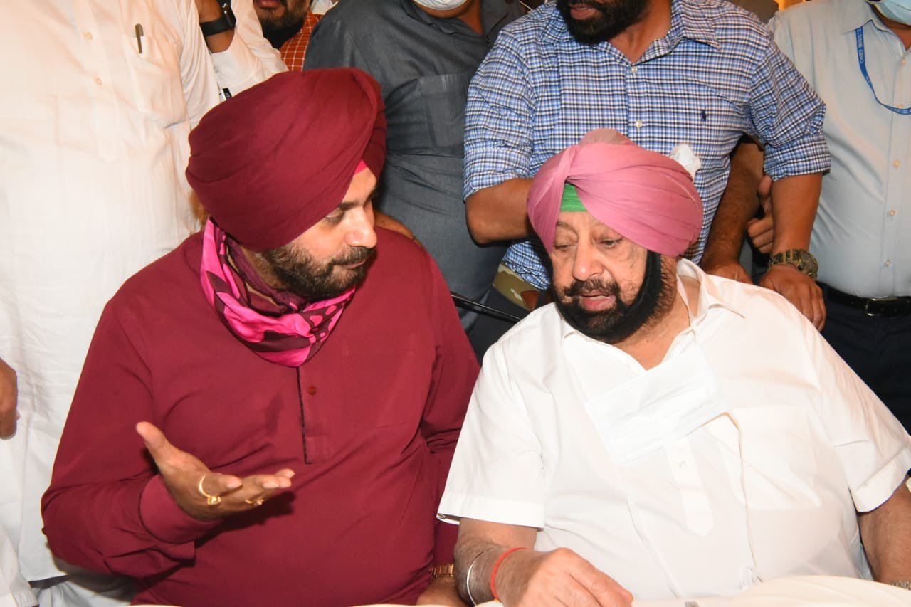 Snub for Sidhu: Congress says Amarinder will captain party in Punjab polls