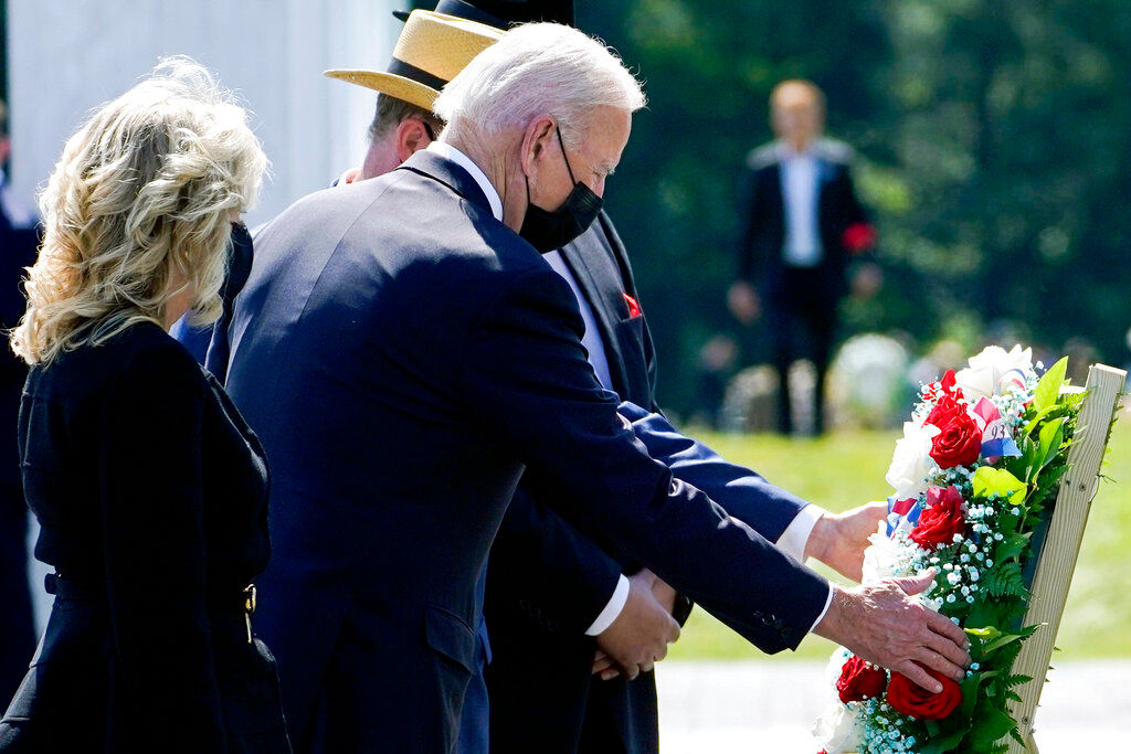 Silence and flowers: Joe Biden’s tribute at National Pentagon 9/11 Memorial