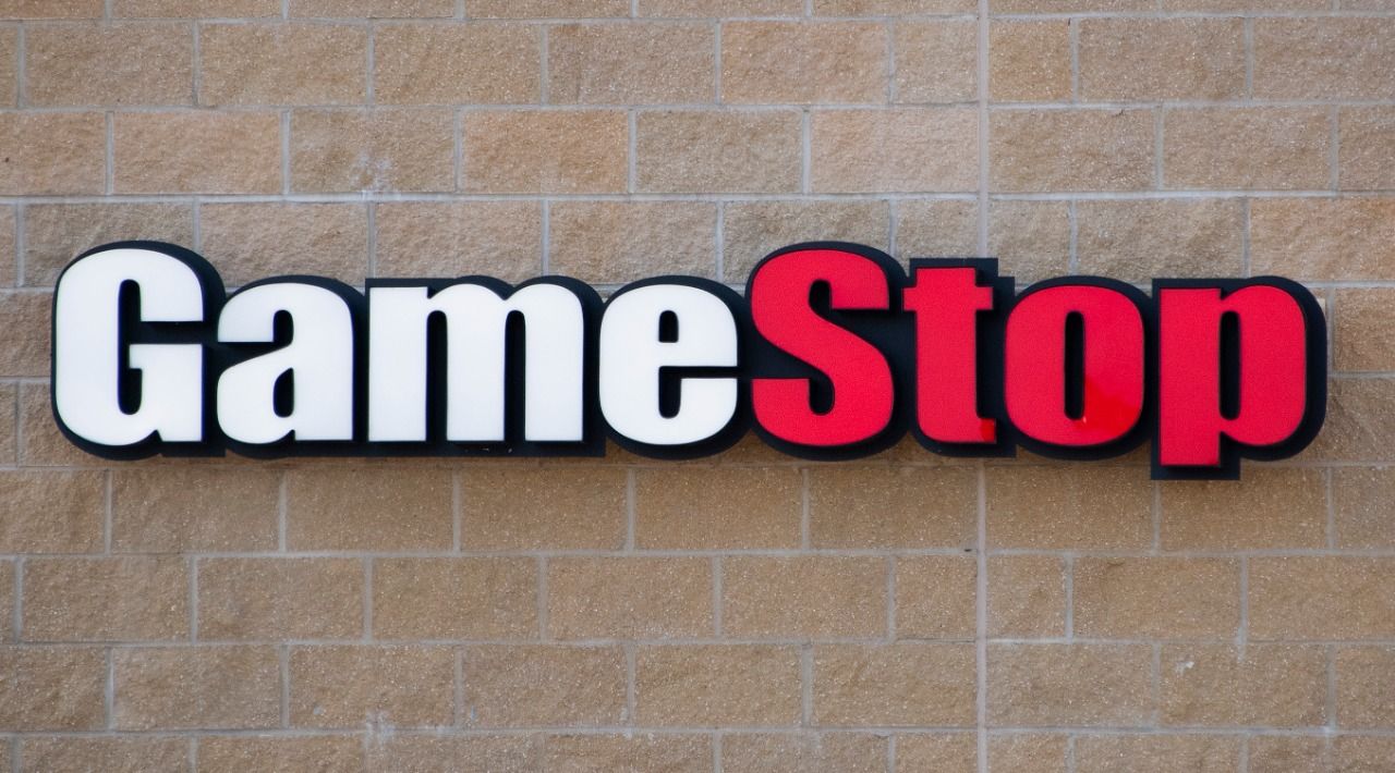 Comeback: GameStop jump 100%, halted twice