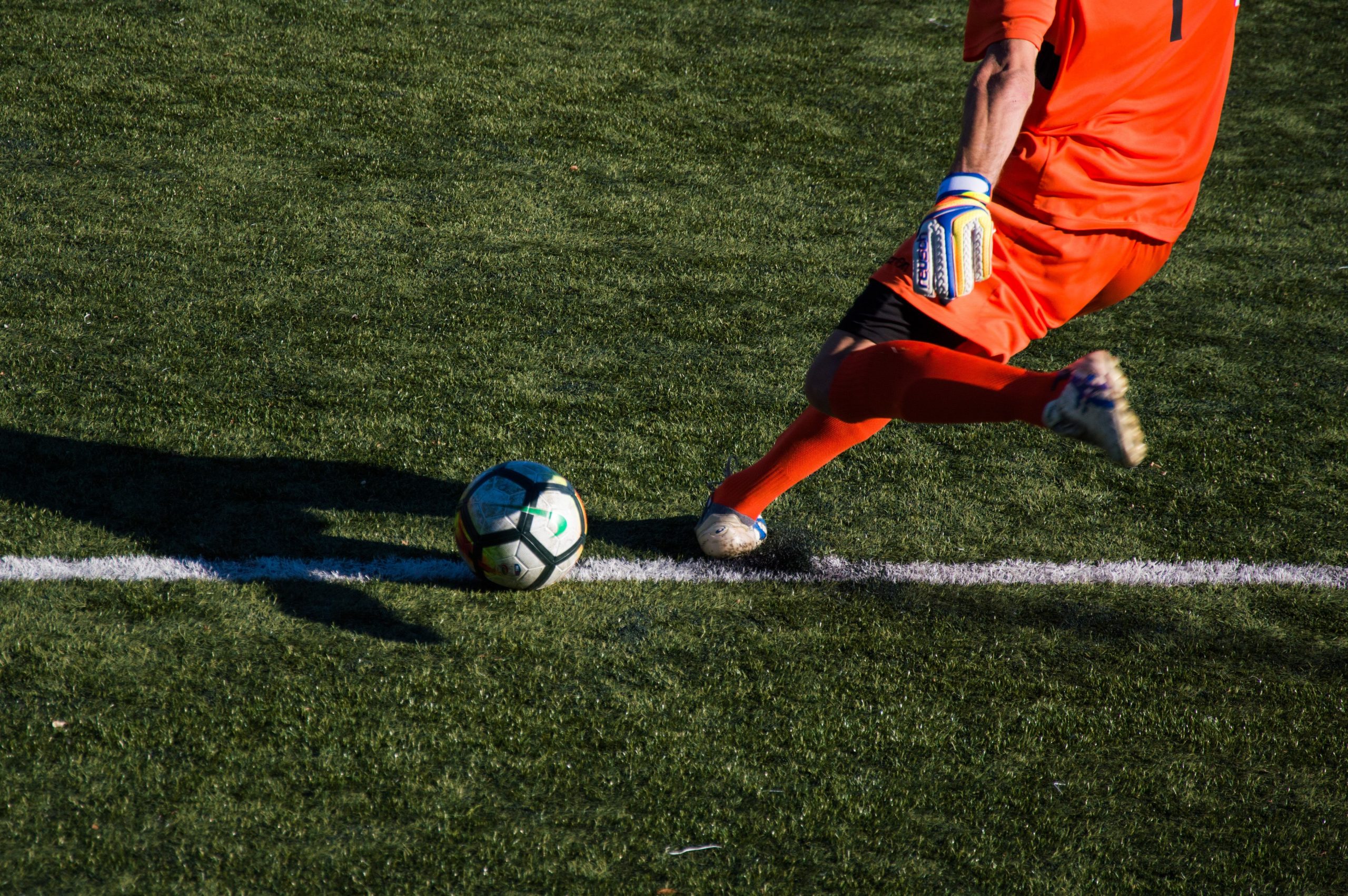 12-year-old boy born without forearm is now star goalkeeper of a football team