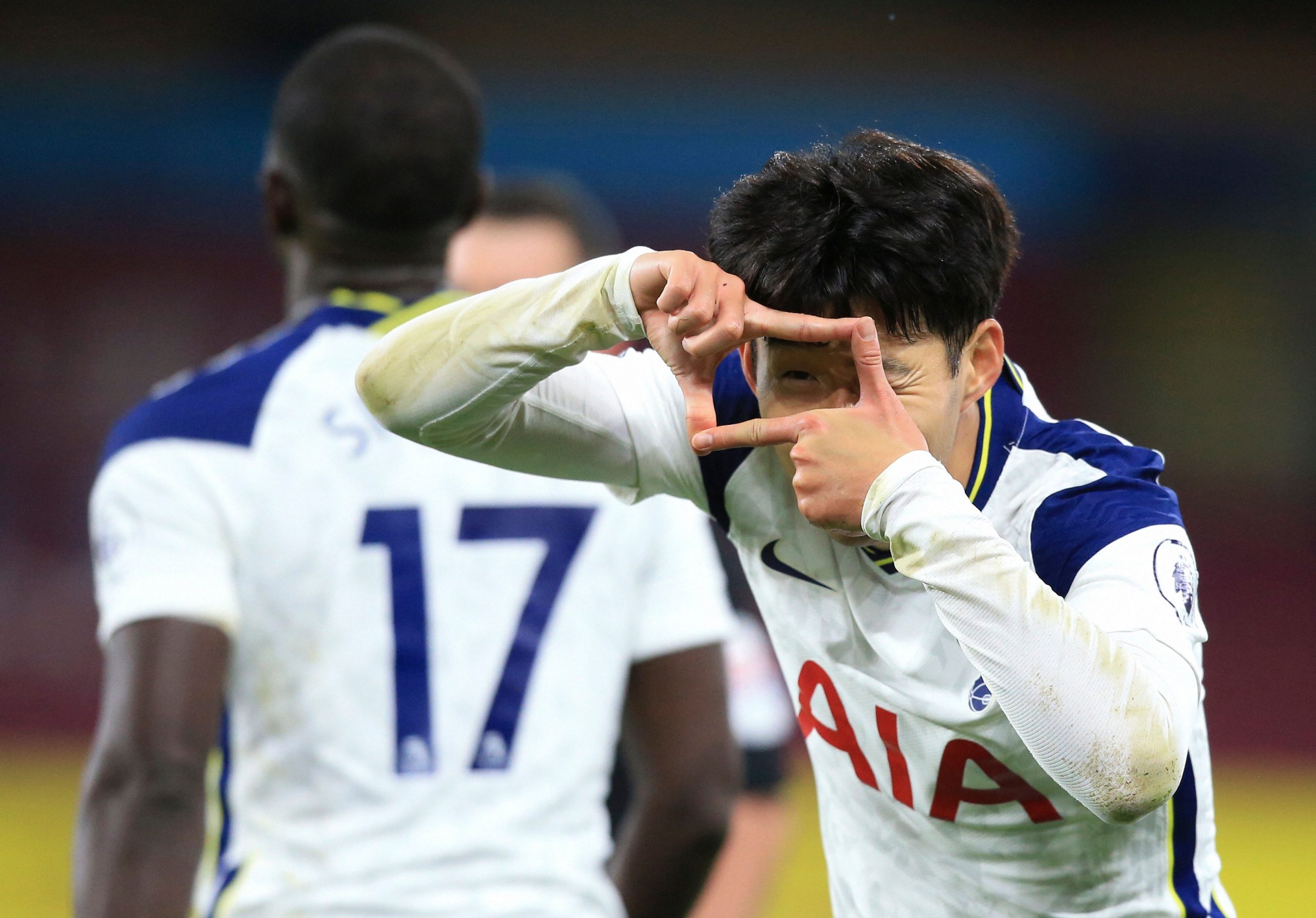 Tottenham Hotspur sink Manchester City to take top spot, Chelsea up to second
