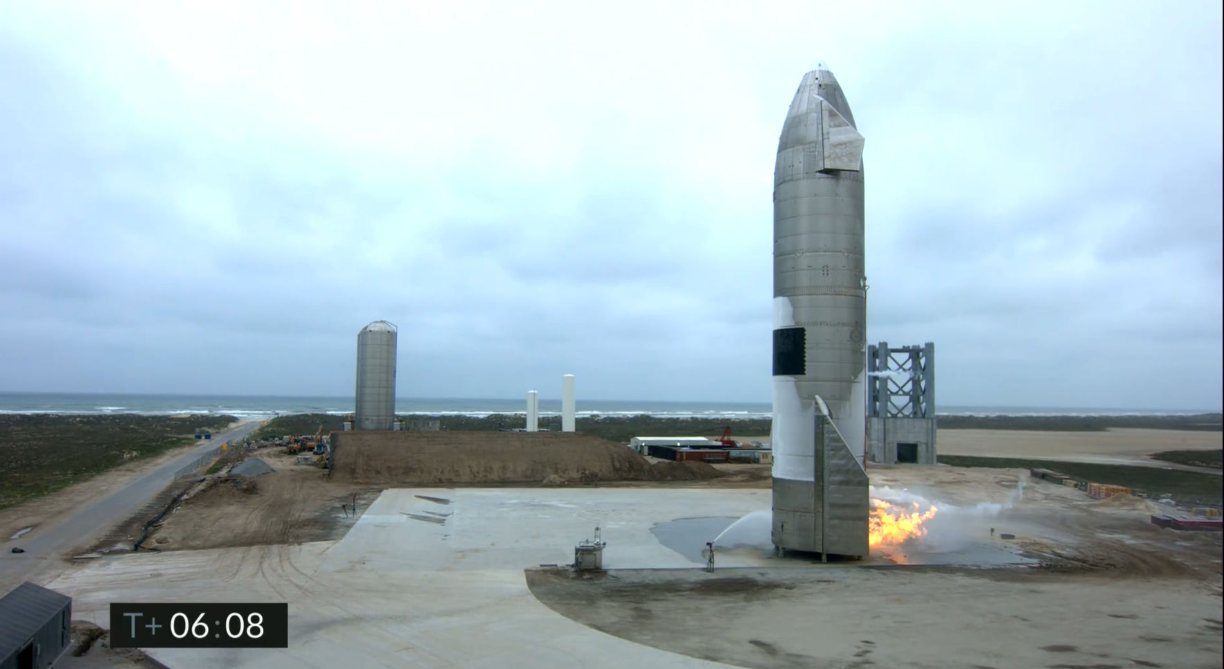 SpaceX Starship SN15 rocket lands successfully