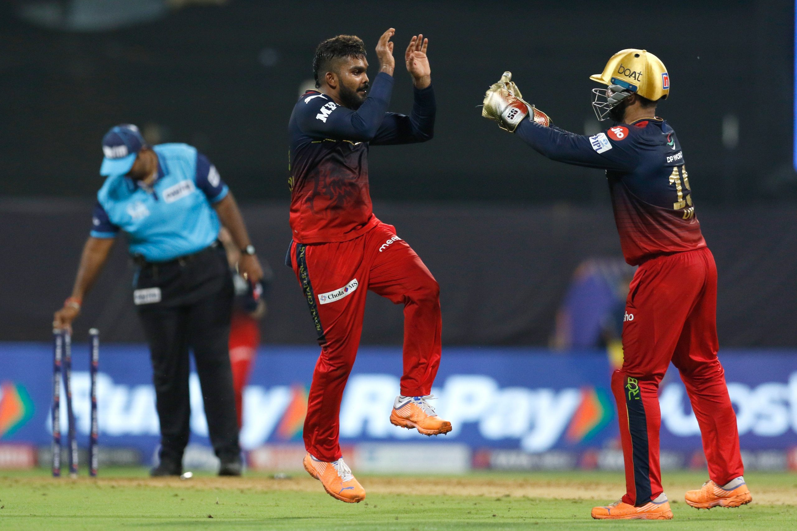 RCB bowlers outshine fielding performance as Kohli, DK drop catches