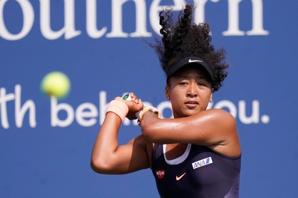 Naomi Osaka cries after getting heckled, asks for a mic to address crowd