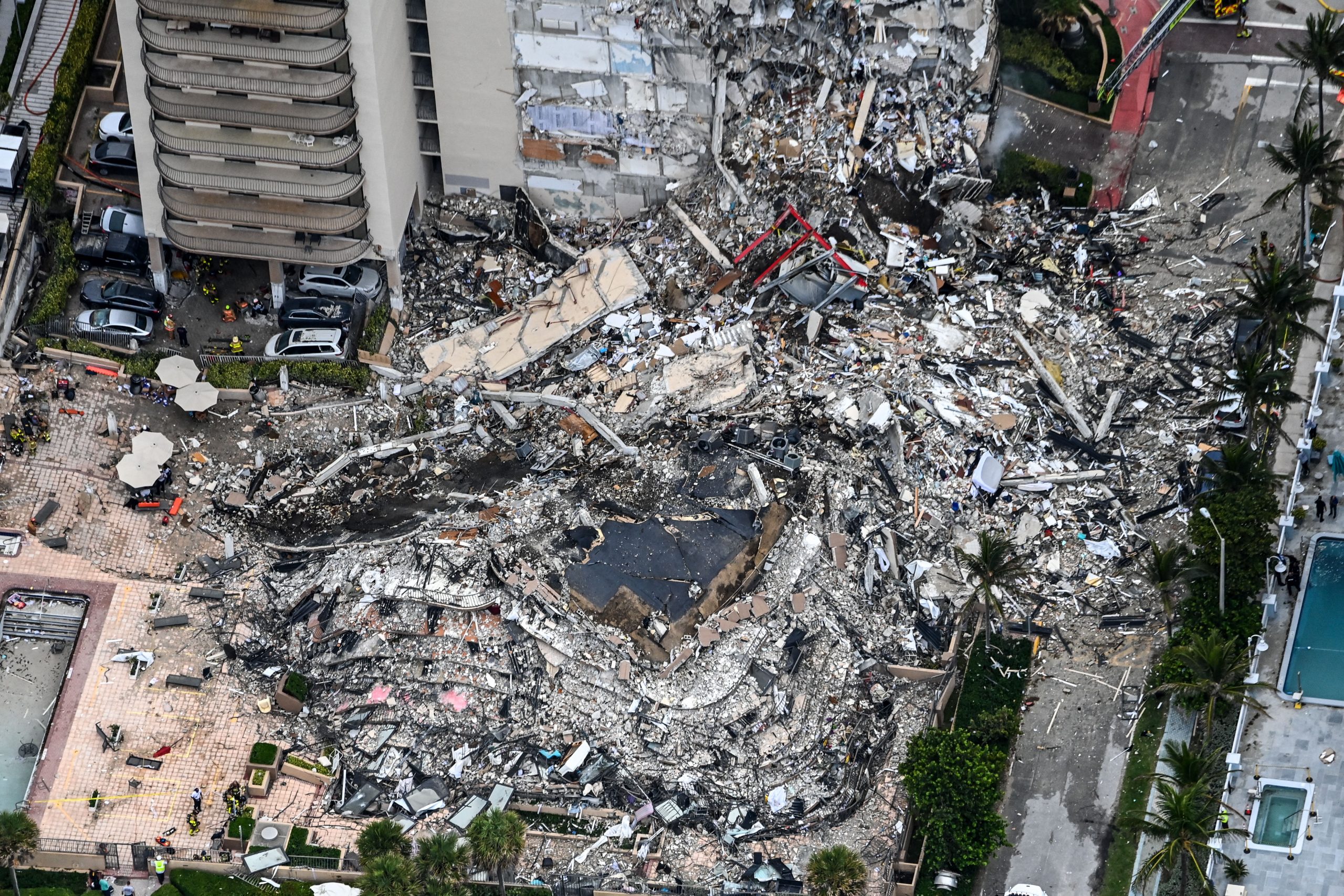 Florida’s collapsed building showed signs of sinking, says researcher