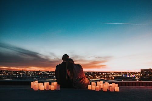 5 ways to celebrate Valentines Day if you are miles away from your partner