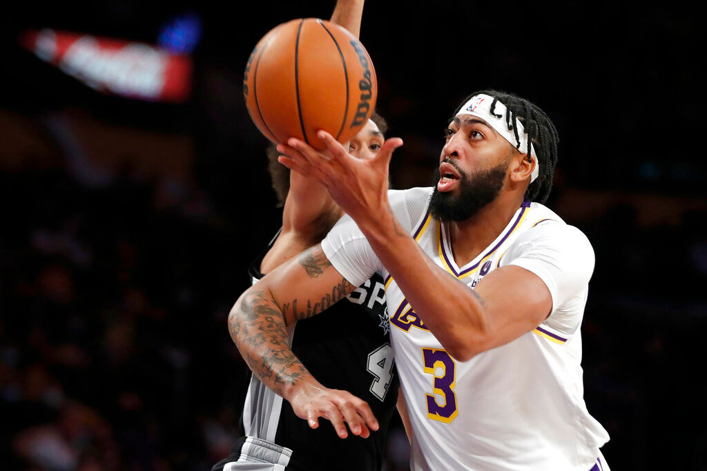 NBA: Anthony Davis, Los Angeles Lakers roll past San Antonio Spurs