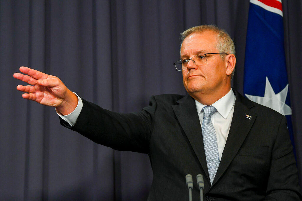 Despite mounting Omicron worries, PM Scott Morrison rules out further lockdowns