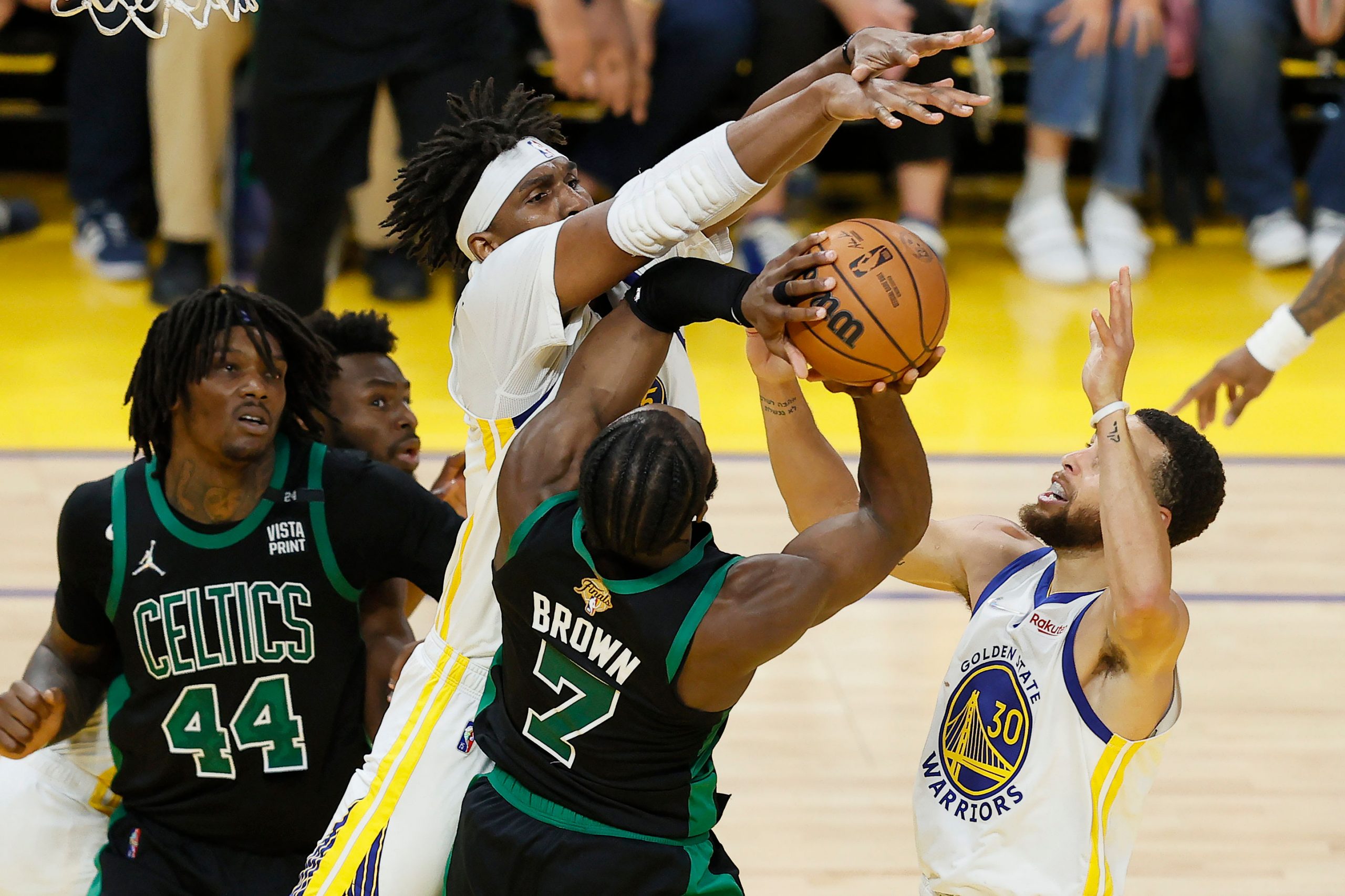 NBA Finals: Warriors beat Celtics in Game 5, take 3-2 lead
