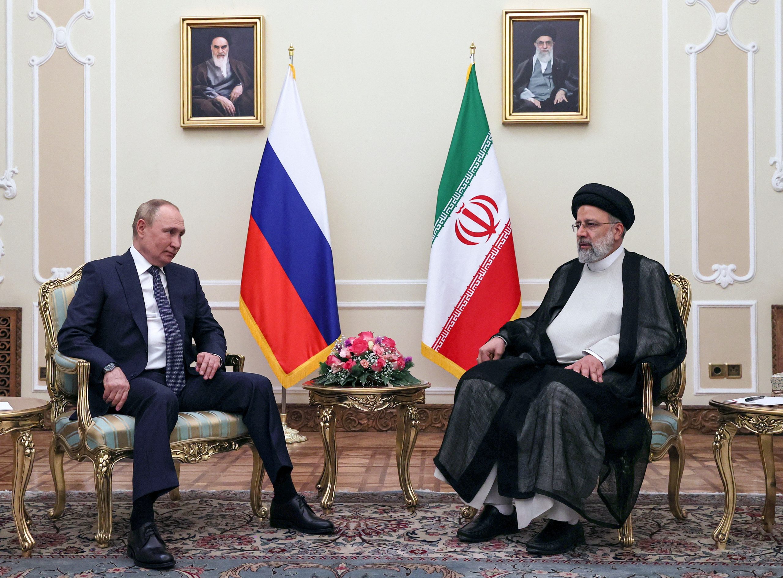 Vladimir Putin reaches Tehran, hold talks with Iran, Turkey leaders