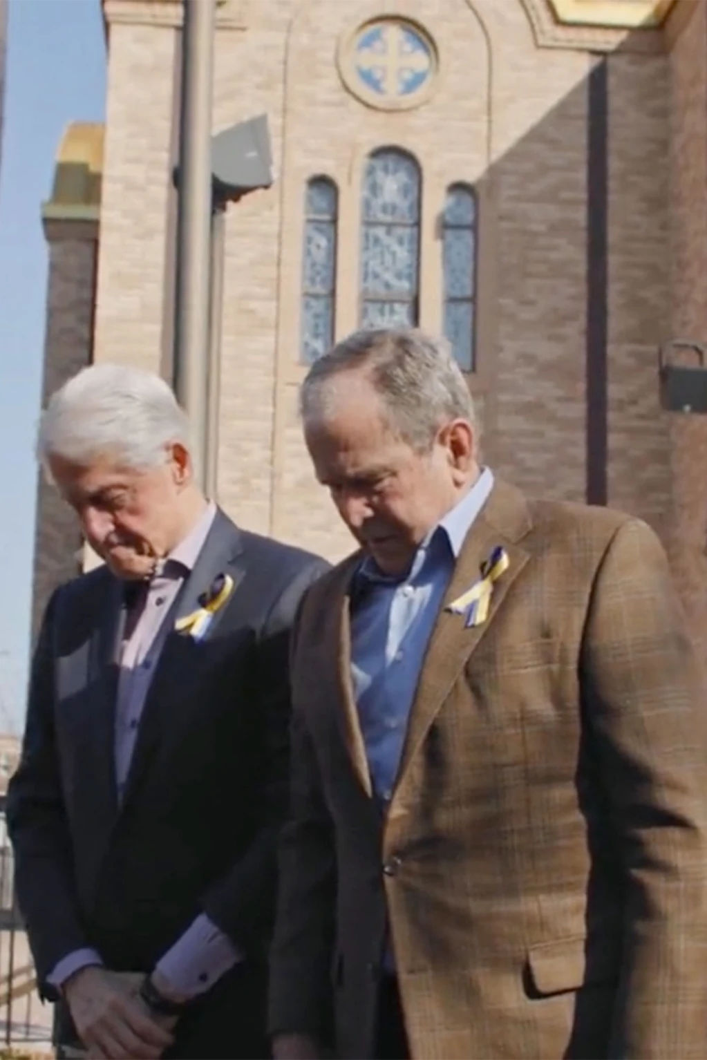 Bill Clinton, George W. Bush visit Ukrainian Church in Chicago