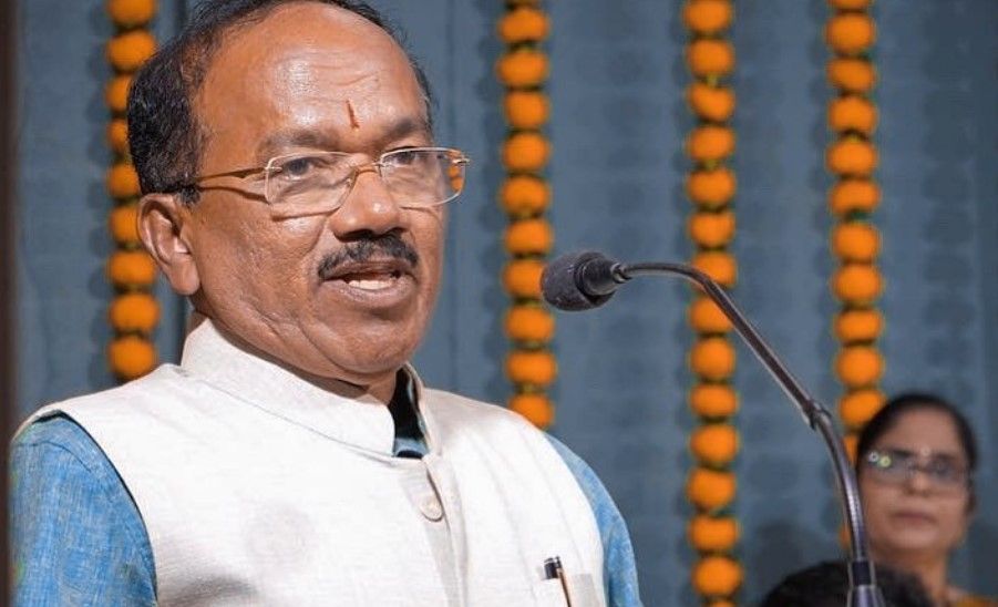 Goa elections: Ex-CM Laxmikant Parsekar quits BJP, will contest as independent
