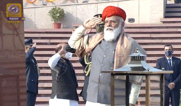 This Republic Day, PM Modi steps out in a  Jamnagar turban