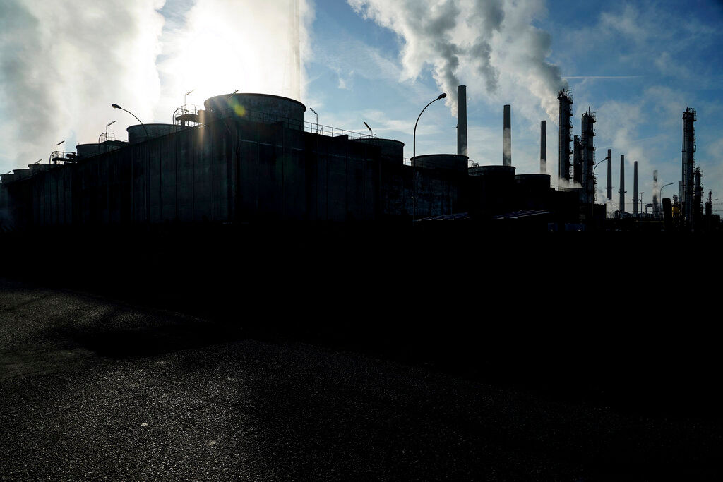 Greenhouse gases at record levels: Report raises alarm on climate change