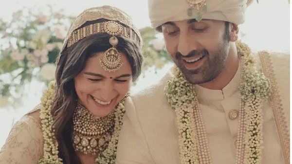 Ranbir Kapoor and Alia Bhatt are married, see their first pics as groom and bride