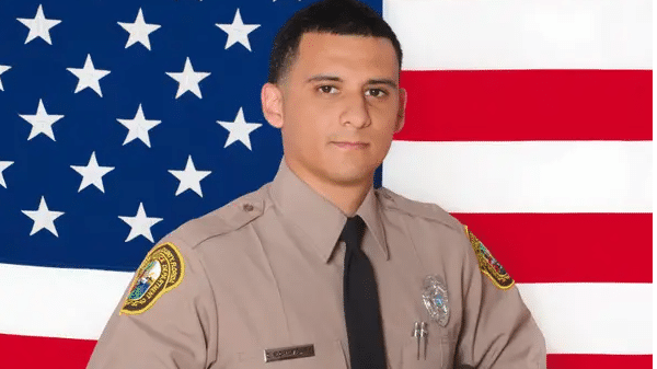 Who was Cesar Echaverry, Miami police officer dead after being shot by robbery suspect?