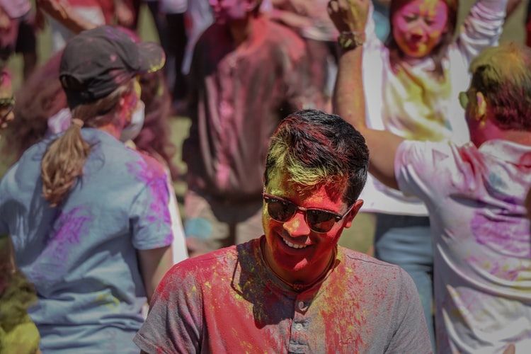 Holi 2022: Ways to celebrate festival of colours in an eco-friendly way