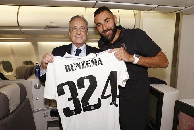 Why is Karim Benzema favoured to win the Ballon d’Or Award in 2022?