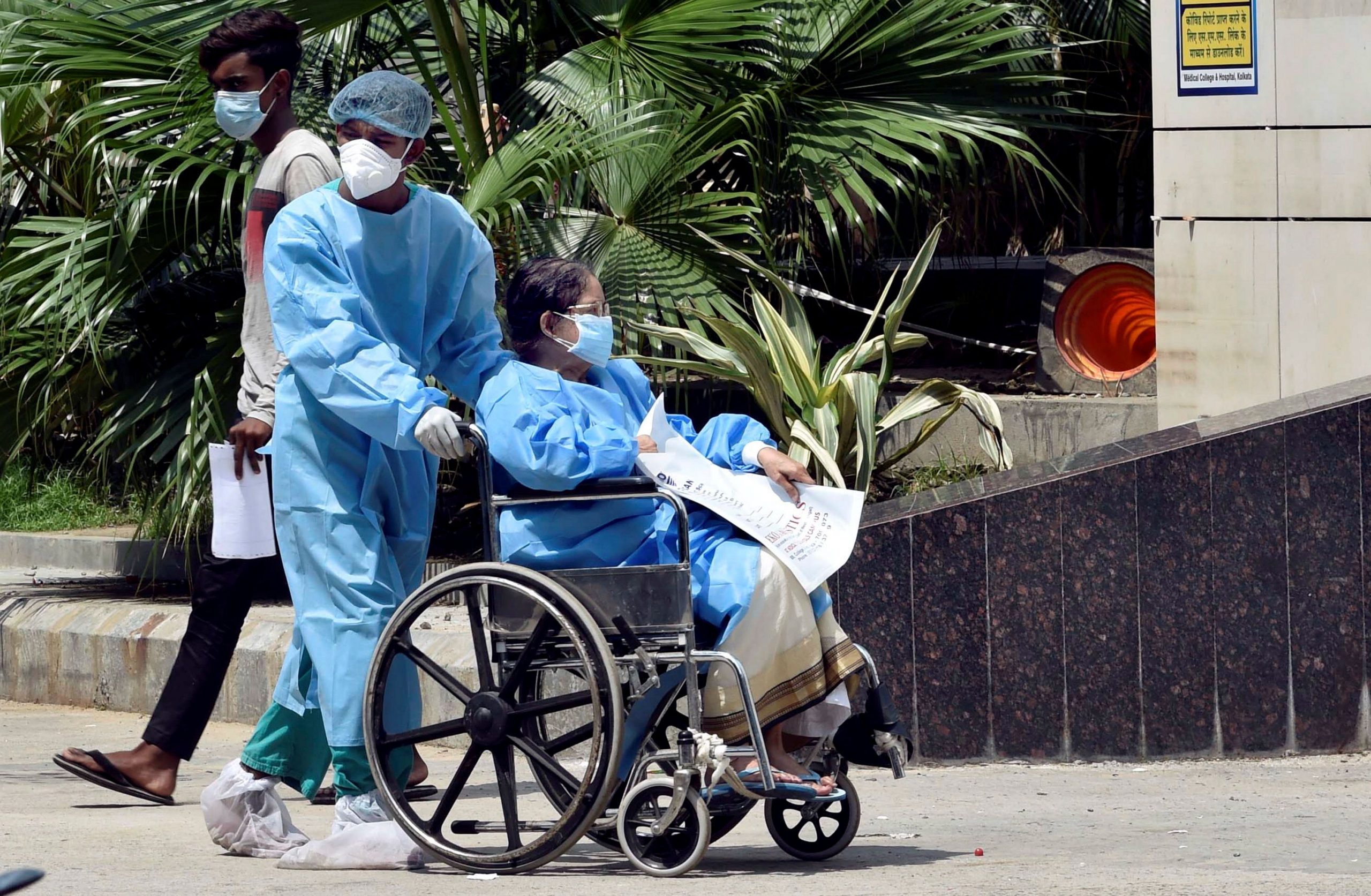 India records 173,790 new COVID-19 cases, lowest in 45 days; 3,617 deaths in 24 hours