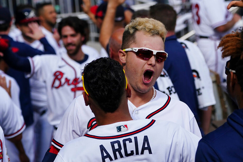 MLB: Pederson’s 3-run HR powers Braves over Brewers for 2-1 NLDS lead
