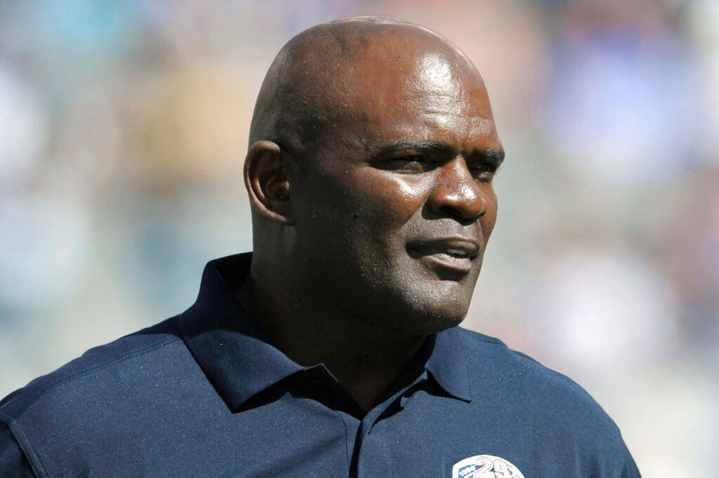 NFL Hall of Fame Lawrence Taylor charged with failing to report new address