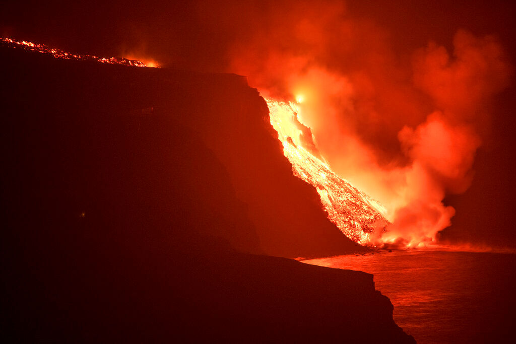 Lava from La Palma reaches Atlantic ocean, raises fear of toxic gas