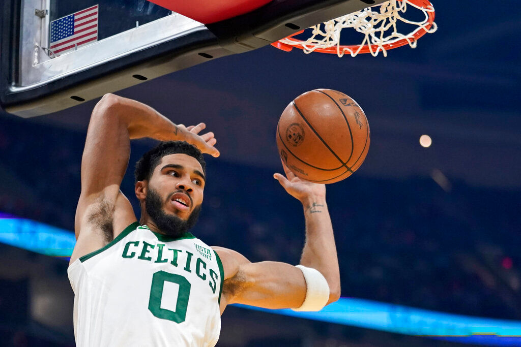 NBA: Tatum scores 23, Celtics beat Cavaliers 98-92 to split set