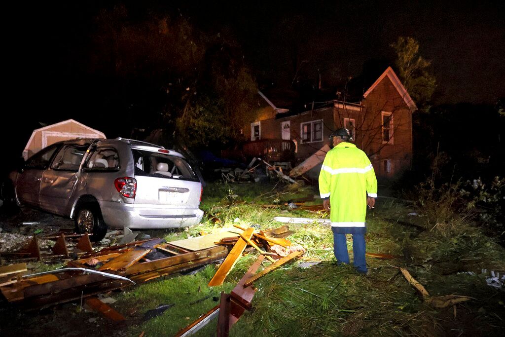 Missouri, Illinois hit by ‘suspected tornado’: National Weather Service
